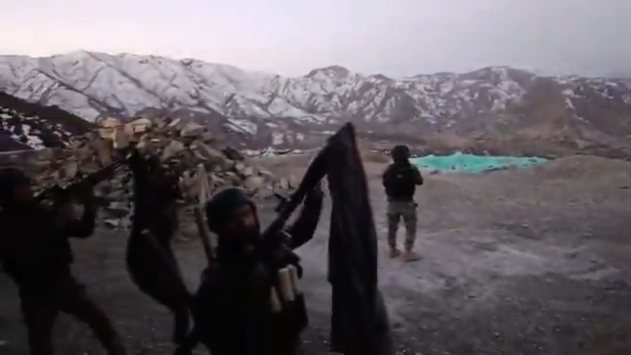 Post Capture: Taliban Retreat at Topsar